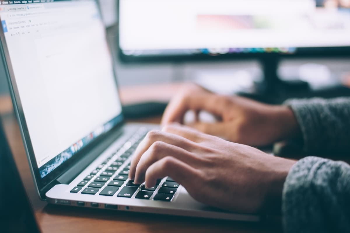 From Manual to Automated: Building a Live Payment Analytics Report with Python and AI